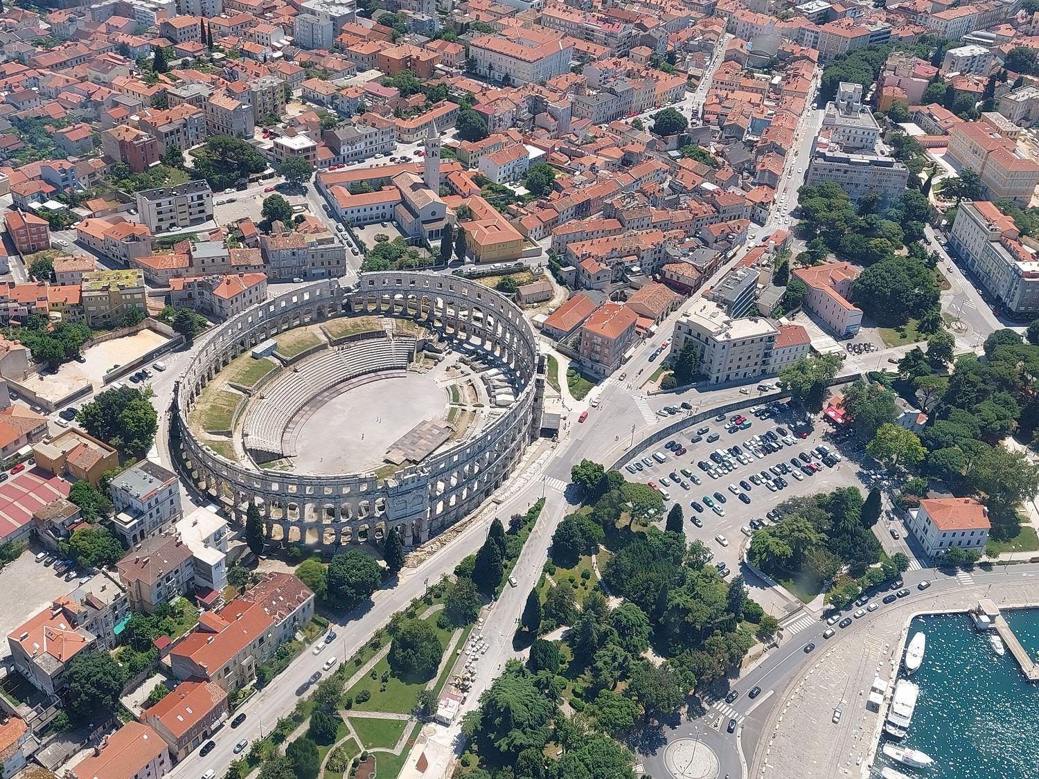 Apartman Mit Aussenpool, Klimaanlage, Wlan Und Grillanlage Pula
